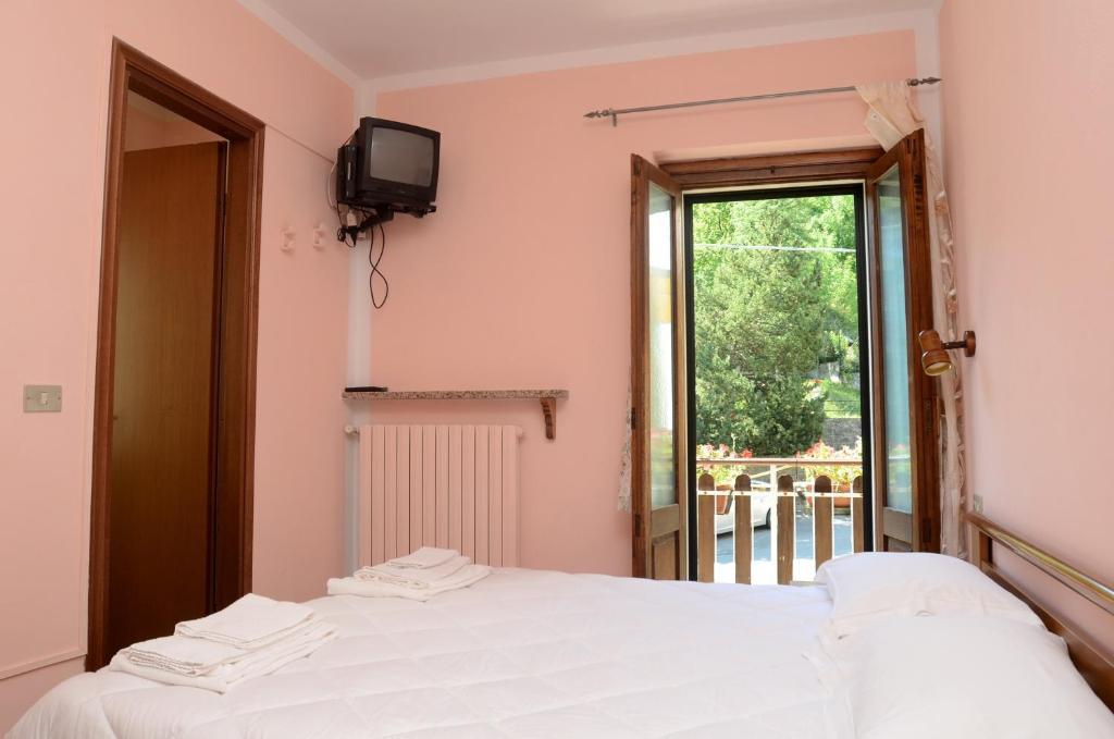 Albergo Ristorante Da Piercarlo Brallo Di Pregola Pokoj fotografie